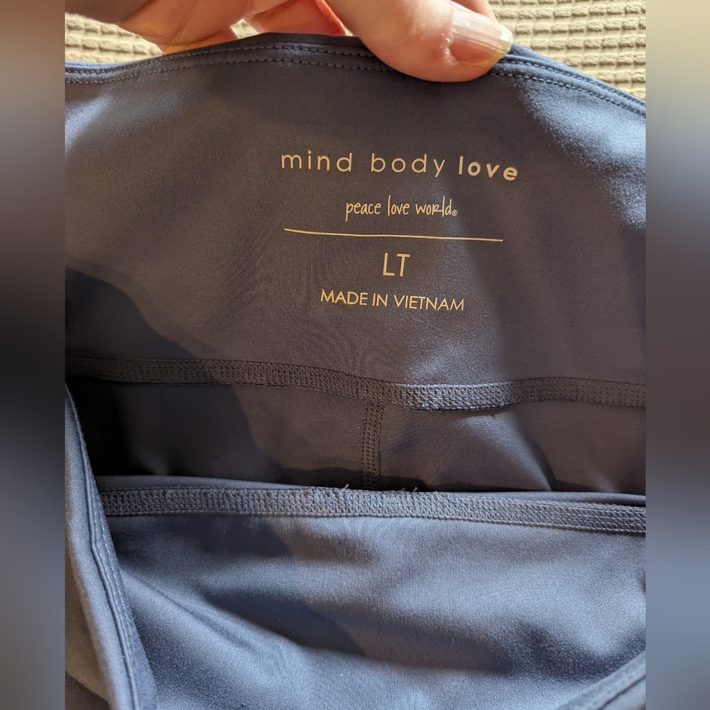 MIND BODY LOVE by Peace Love World Tall Side Pocket 7/8 Inch Legging NWOT - Picture 6 of 7